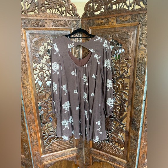 Alter’d State brown long sleeve dress - Picture 4 of 5